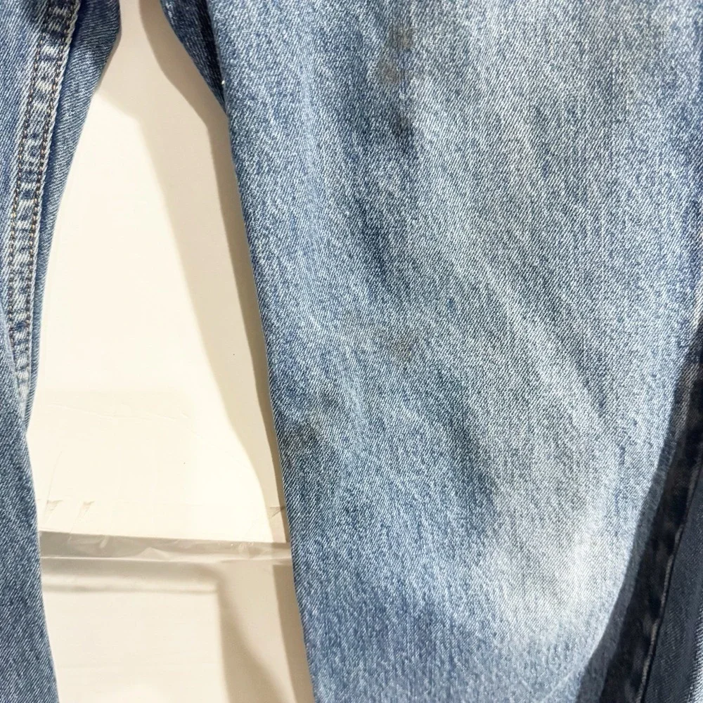 Levi's men's jeans 505 size 36 x 32 Blue Zipper Fly